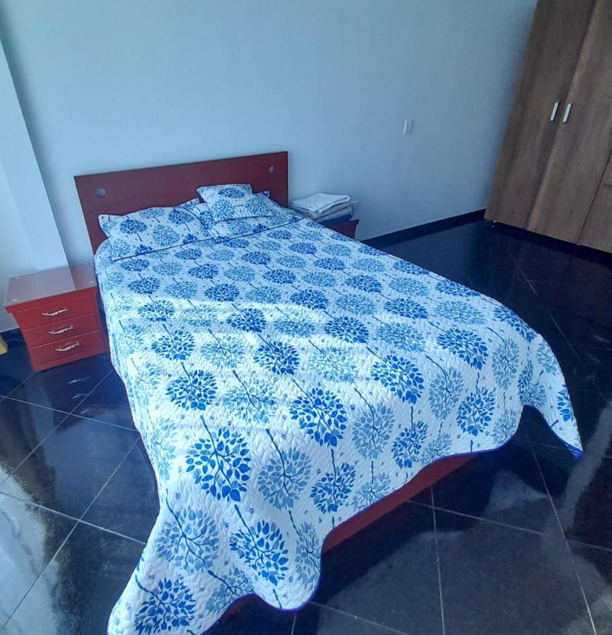 Muy Cerca Al Aeropuerto El Dorado, Familiar, Amplio * Bogotá